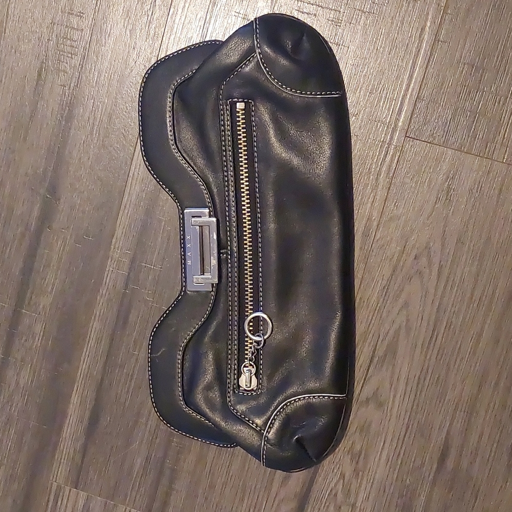 Max New York black clutch